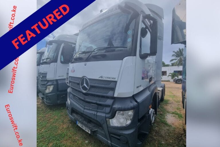 Mercedes- Benz- YT68 DYV